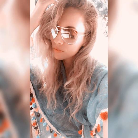 Meet your Posher, Gäby - Picture 1 of 1